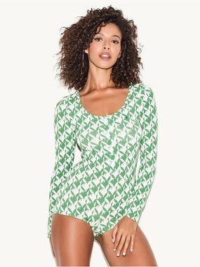 Playboy The Cozy Sleep Onesie Green White Bunny Print Loungewear Romper Sz S